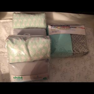 Fitted crib sheets